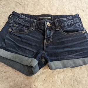 Express jean shorts size 00